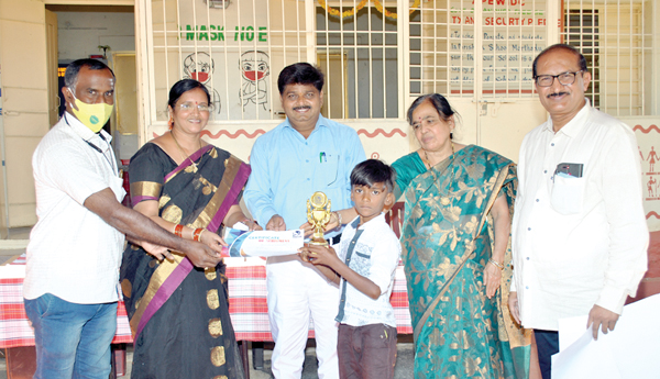 Draw-toys-get-a-prize