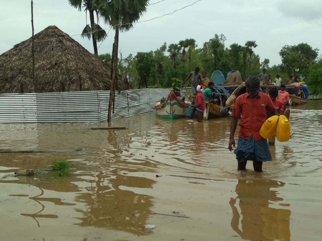 పునరావాసం పట్టదు.. పరిహారం ఇవ్వరు