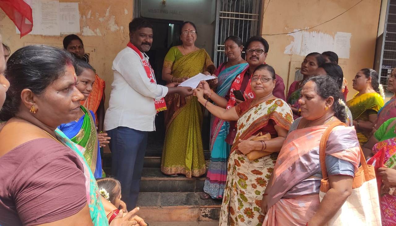 అంగన్వాడీల సమస్యలు పరిష్కరించాలి : సిఐటియు 