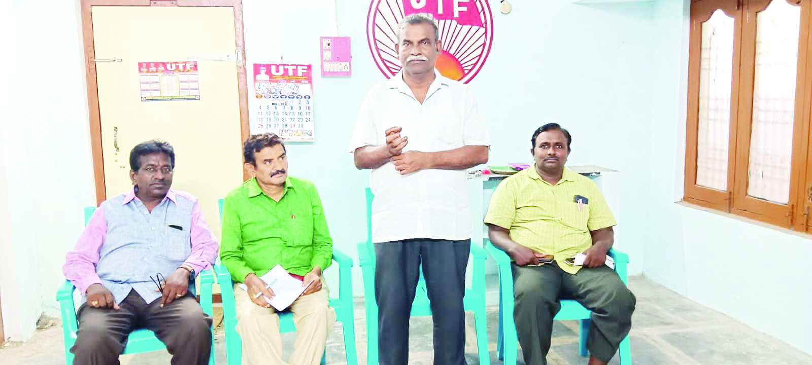 ప్రభుత్వ పాఠశాలలను బలోపేతం చేయాలి