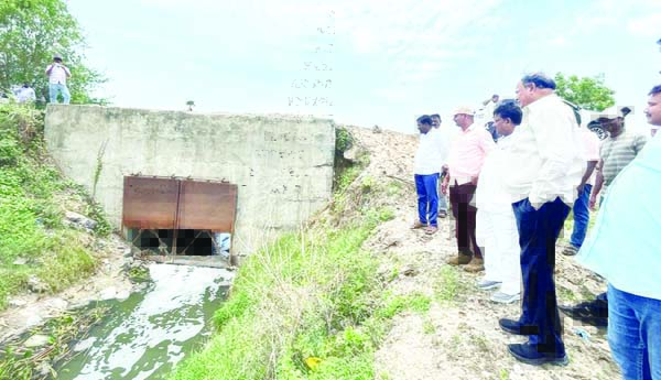 అభివృద్ధి పనులు పరిశీలన