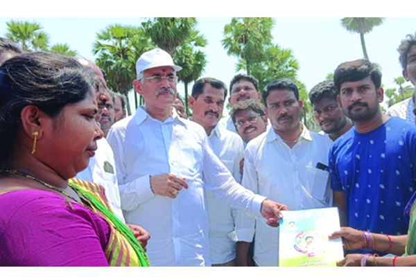 బలహీన వర్గాలకు నీడ కల్పించడమే లక్ష్యం