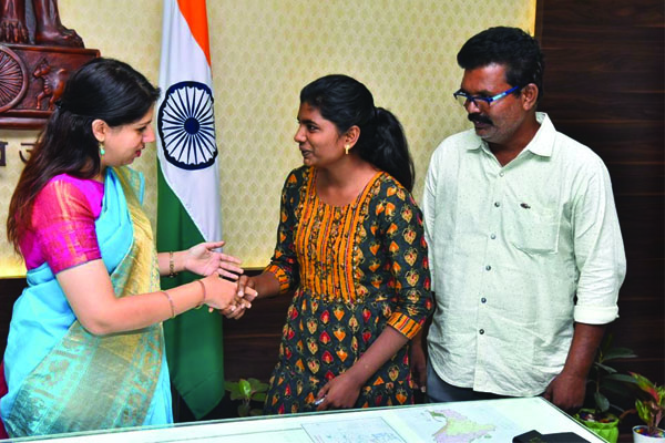 జగనన్న ఆణిముత్యానికి కలెక్టర్‌ ఆసరా