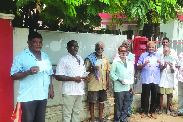 పిఎంకు ఇపిఎఫ్‌ పెన్షనర్ల పోస్టుకార్డులు