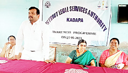 మాట్లాడుతున్న జడ్జి ఎం. ప్రదీప్‌కుమార్‌మాట్లాడుతున్న జడ్జి ఎం. ప్రదీప్‌కుమార్‌