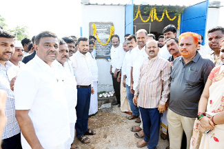 మినరల్‌ వాటర్‌ ప్లాంట్‌ ప్రారంభోత్సవంలో కలెక్టర్‌, ఎమ్మెల్యే