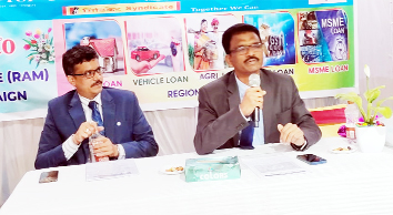 మాట్లాడుతున్న జిఎం రవివర్మ