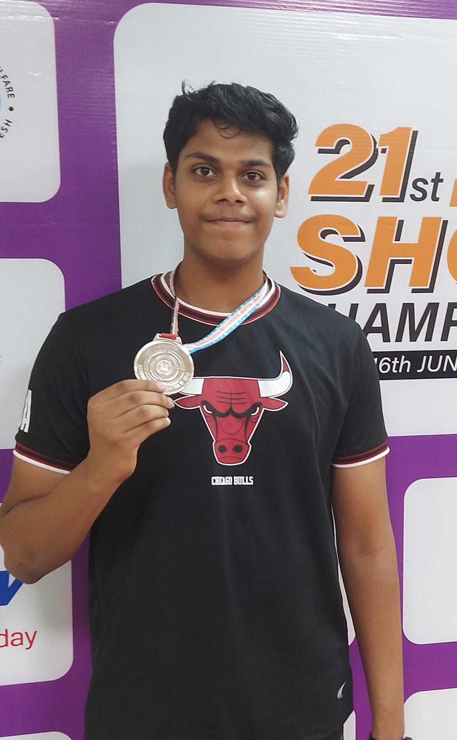 50 మీటర్ల పిస్టల్‌ షూటింగ్‌లో ముఖేష్‌కు రజతం