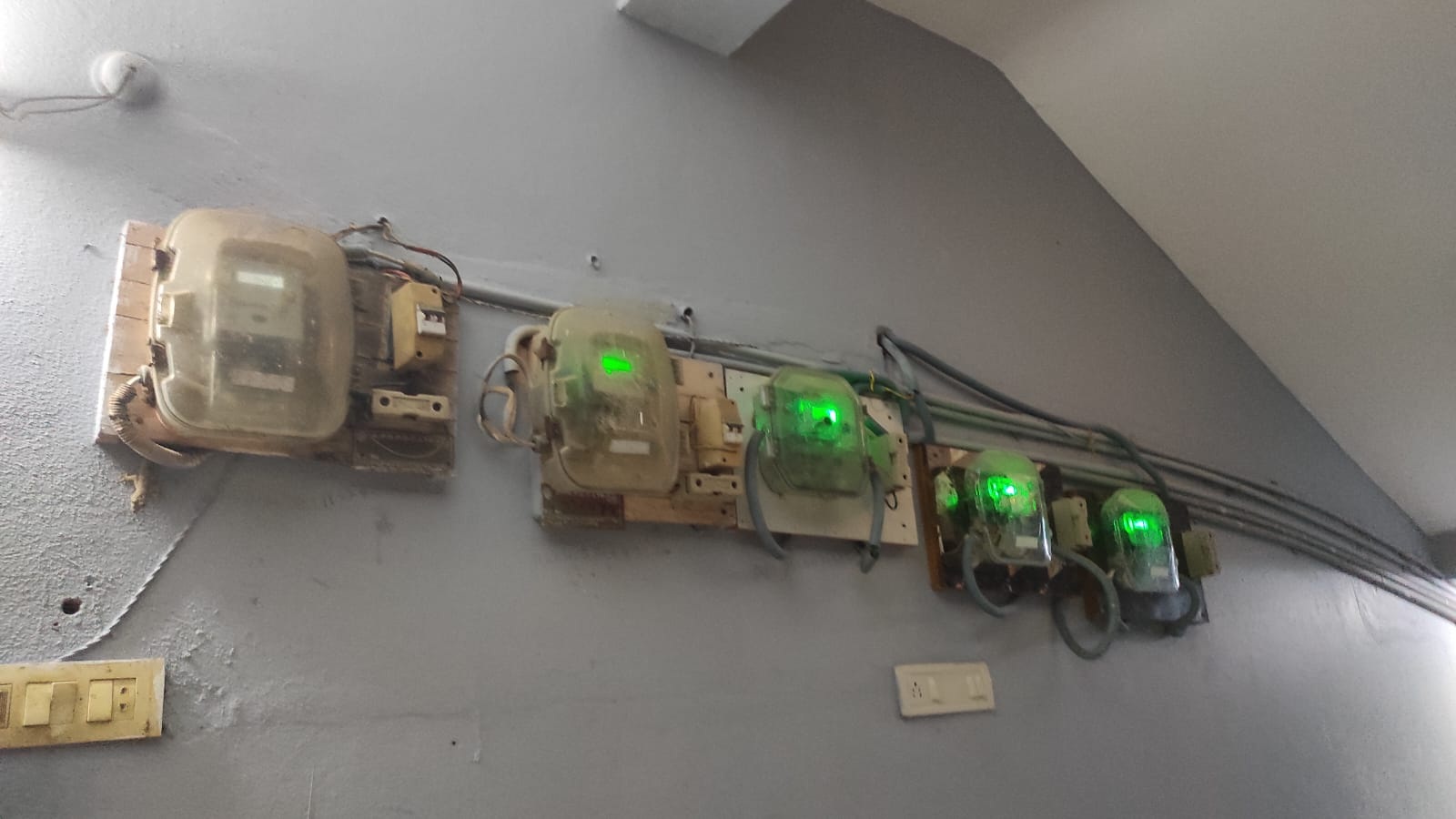 గుల్ల చేస్తున్న బిల్లు​​​​​​​