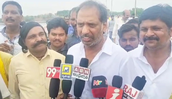 సిఎంకు చిత్తశుద్ధి లేదు: గొట్టిపాటి