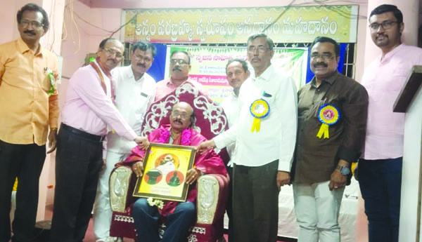 నరేంద్రకు సృజన సాహిత్య పురస్కారం