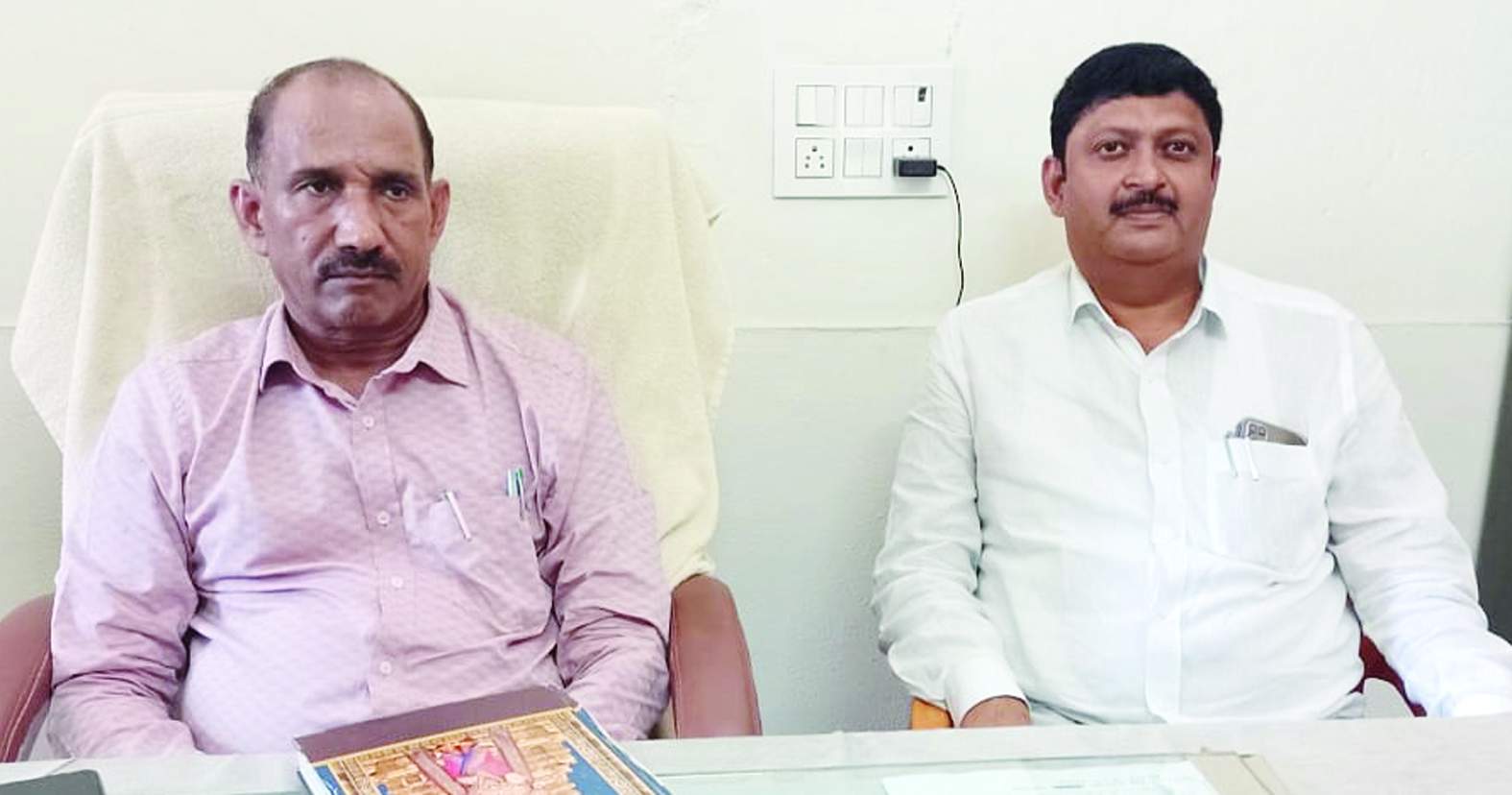 వివరాలు వెల్లడిస్తున్న డిఇఒ డాక్టర్‌ రంగారెడ్డి