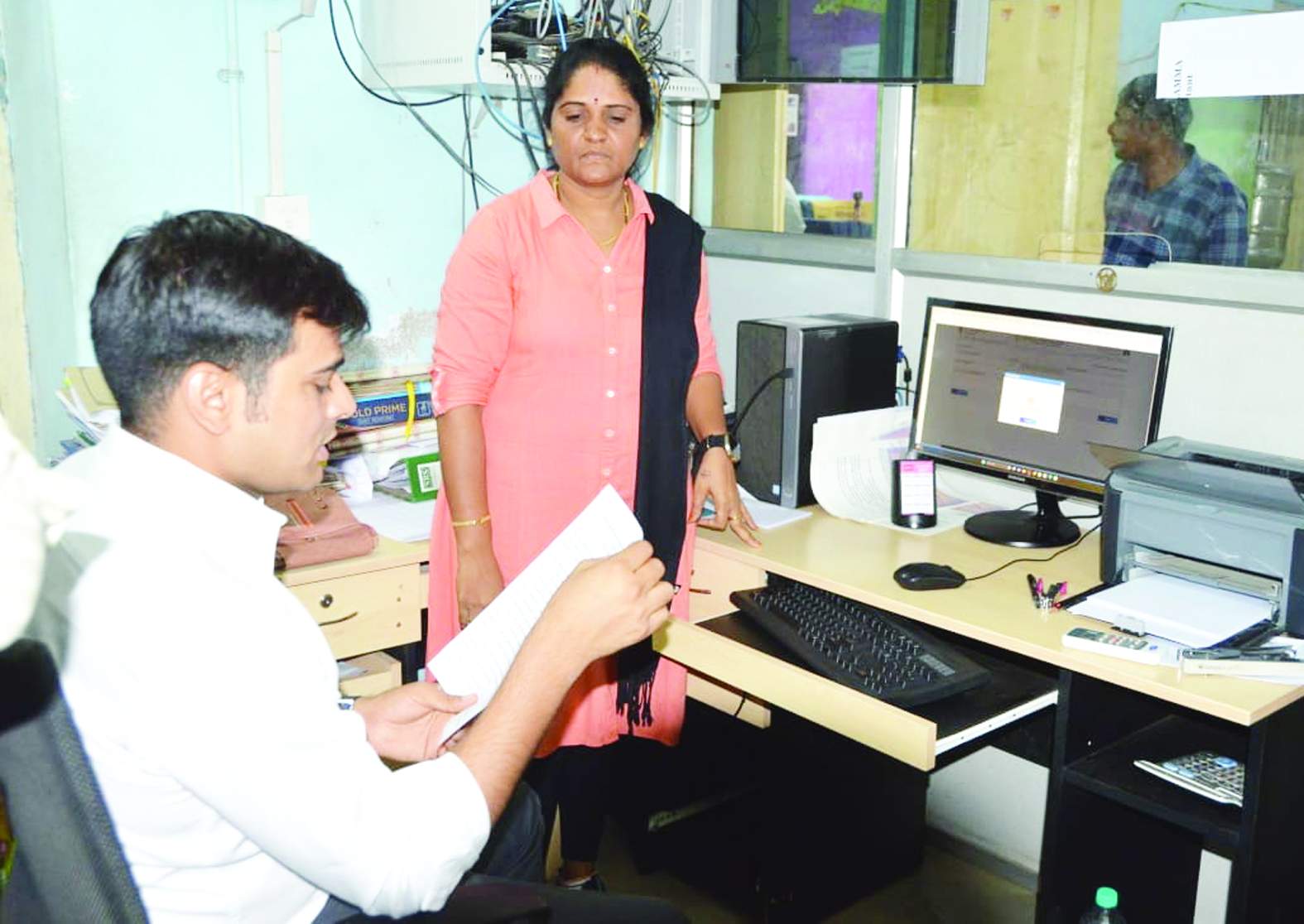 రికార్డులను పరిశీలిస్తున్న సబ్‌ కలెక్టర్‌ అభిషేక్‌ కుమార్‌