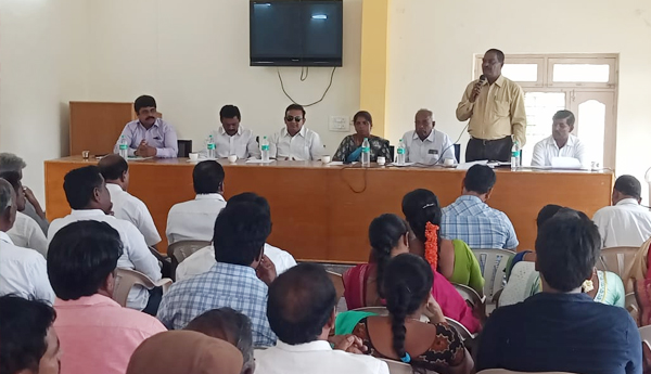 all-members-meeting-for-solve-problems