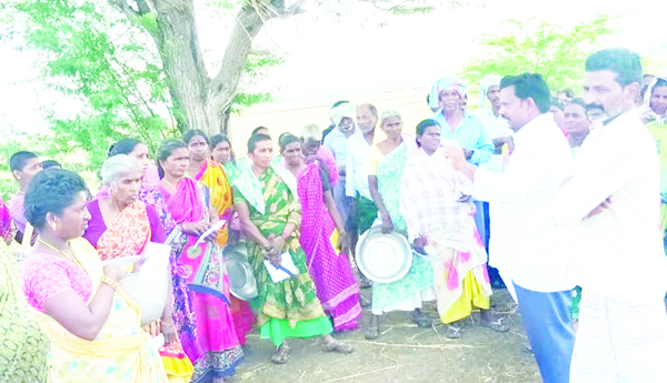 కలెక్టరేట్‌ వద్ద ధర్నాను జయప్రదం చేయాలి