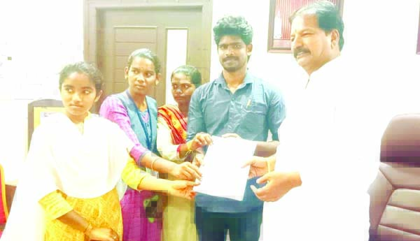 మహిళా డిగ్రీ కళాశాలను కాపాడండి: ఎస్‌ఎఫ్‌ఐ