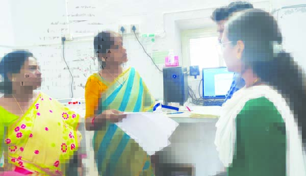 అధిక చార్జీలు వసూలు చేస్తే కఠిన చర్యలు