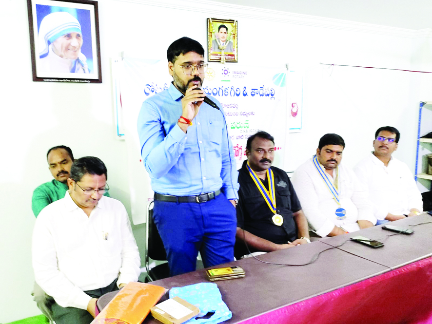 పాత్రికేయులకు ఉచిత వైద్య శిబిరం