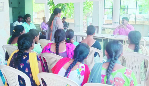 వాలంటీర్లు విధులను బాధ్యతగా నిర్వహించాలి