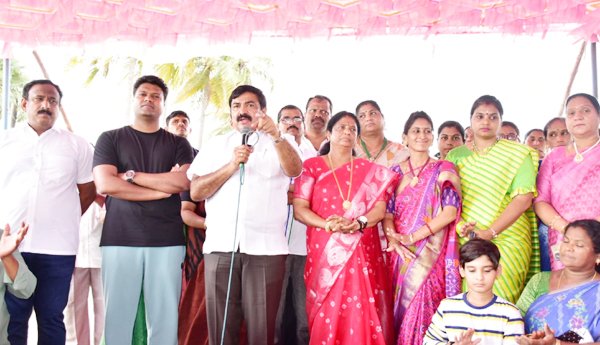 Distribution-of-completed-house-plots-in-Chollangi-village