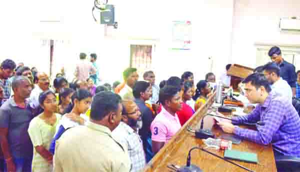 ఫిర్యాదులను పరిష్కరించండి