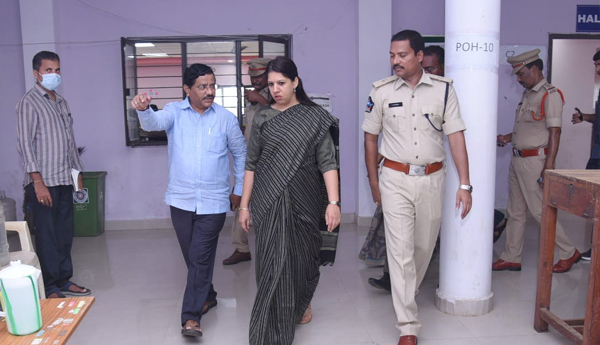 collector-visit-grops-exam-centers