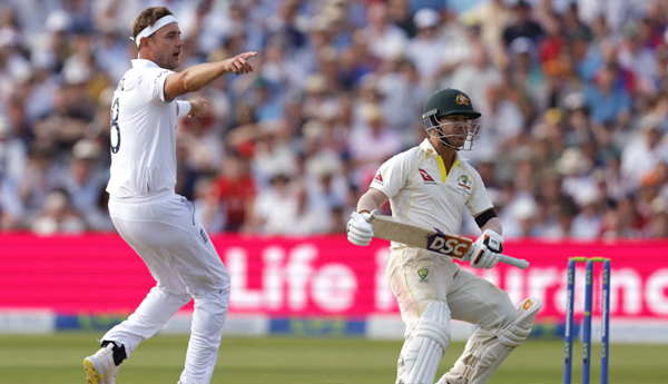 Ashes-series-Australia-lost-2-wickets