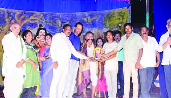 ఆలోచింపజేసిన నాటికలు