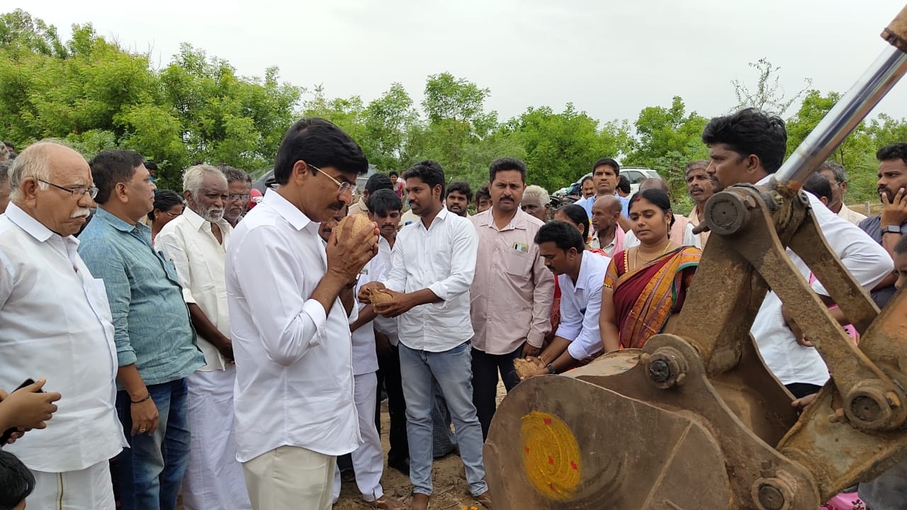 జెజెఎం పథకం ద్వారా తెల్లగుంటకు నీరు