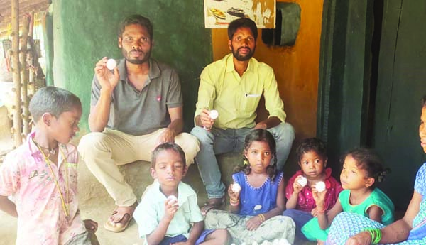 కోడిగుడ్ల టెండర్లు రద్దు చేయాలి