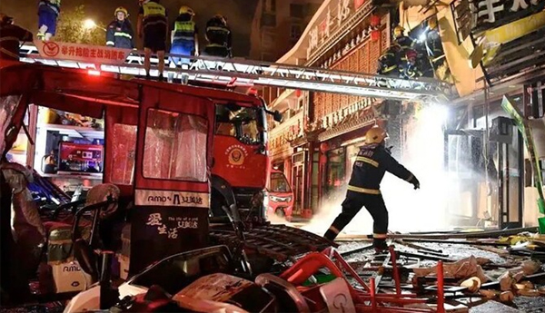 /Explosion-in-Chinese-restaurant-due-to-gas-leak-31-people-died
