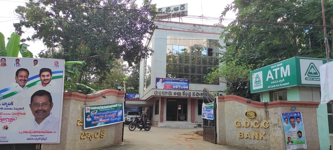 ఆరేళ్లుగా అదిగో.. ఇదిగో...!