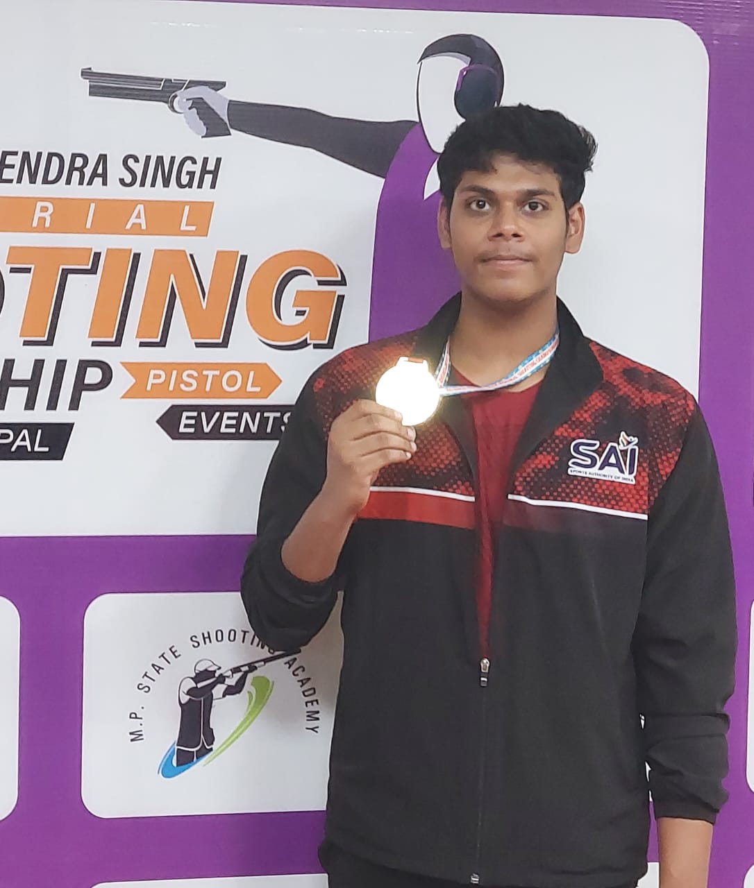 నేషనల్‌ షూటింగ్‌ పోటీల్లో ముఖేష్‌కు స్వర్ణం