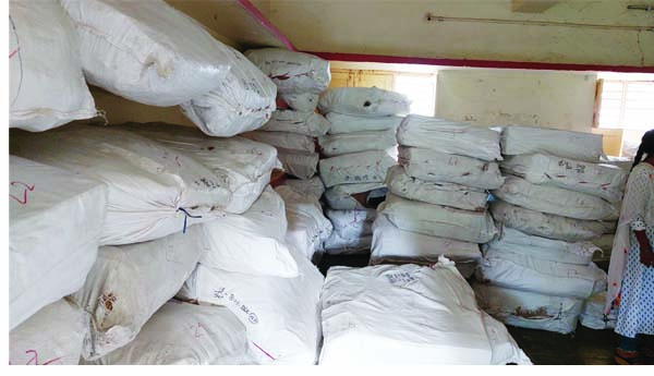 జగనన్న విద్యా కానుక కిట్లు