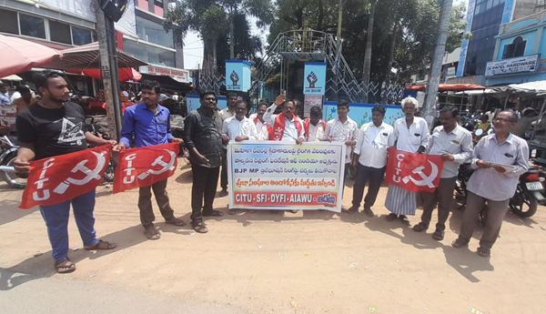 /Action-should-be-taken-against-those-who-harass-the-wrestlers