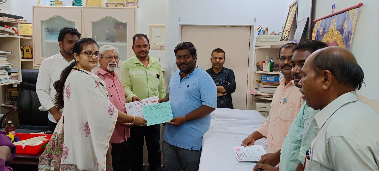 ప్రజారోగ్య వేదిక, ప్రజా సంఘాల ఆధ్వర్యంలో రక్తదానం