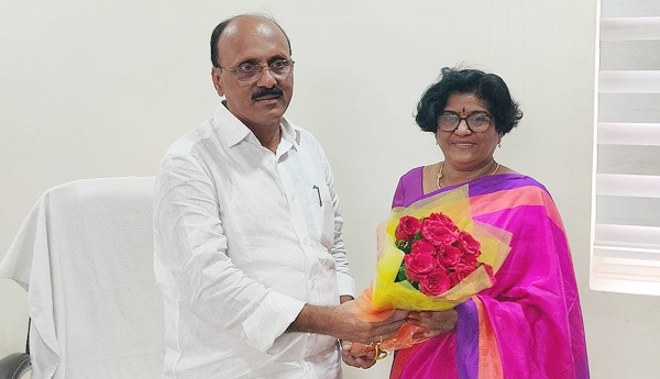 mla-meet-dlpo-parvathi