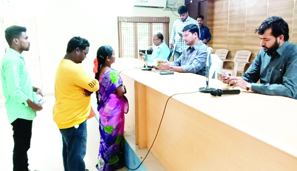 స్పందనకు 32 దరఖాస్తులు