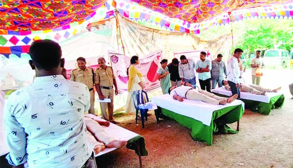 పోలీసుల ఆధ్వర్యాన రక్తదాన శిబిరం