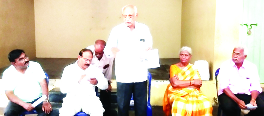 శానిటేషన్‌ పనుల పరిశీలన