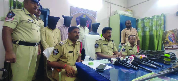 నలుగురు నిందితులు అరెస్టు