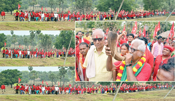 A-clear-assurance-should-be-given-to-the-residents-of-Polavaram-before-July-4-CPM-State-Secretary-V-Srinivasa-Rao-at-Polavaram-Porukeka-Maha-Padayatra