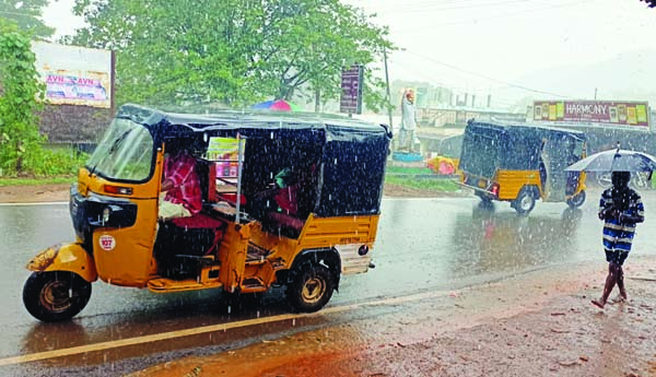 మన్యంలో భారీ వర్షం