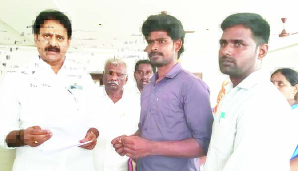 బీసీ సంక్షేమ హాస్టళ్లను ప్రారంభించాలి