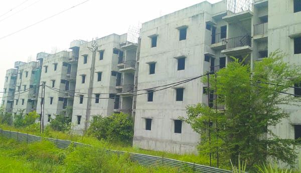 నెరవేరని సొంతింటి కల