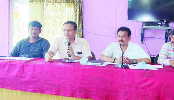 అభివృద్ధి పనులు పూర్తి చేయాలి