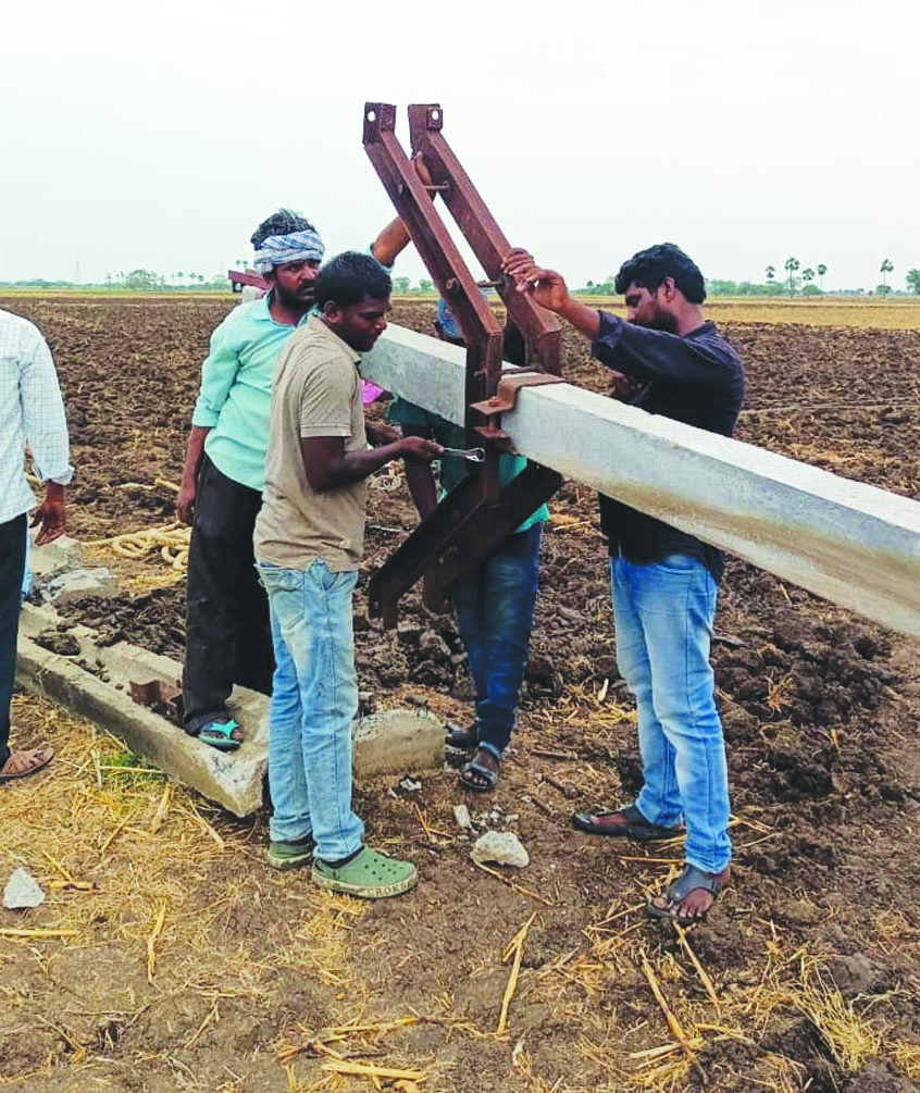 ఈదురు గాలులతో విద్యుత్‌ శాఖకు నష్టం