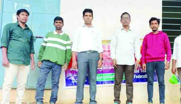 ఉద్యోగుల సమస్యలపై పోరాటం: యుటిఎఫ్‌