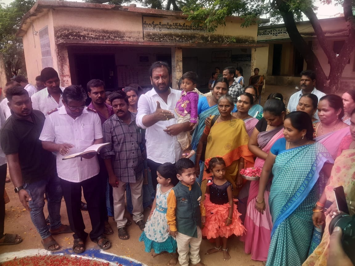 'గడపగడపకు' విశేష స్పందన
