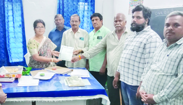 బాపట్ల జిల్లాకు రోశయ్య పేరు పెట్టాలి